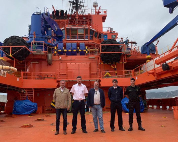 El Clara Campoamor, uno de los mejores buques de Salvamento Martimo, ha visitado el Puerto de Motril